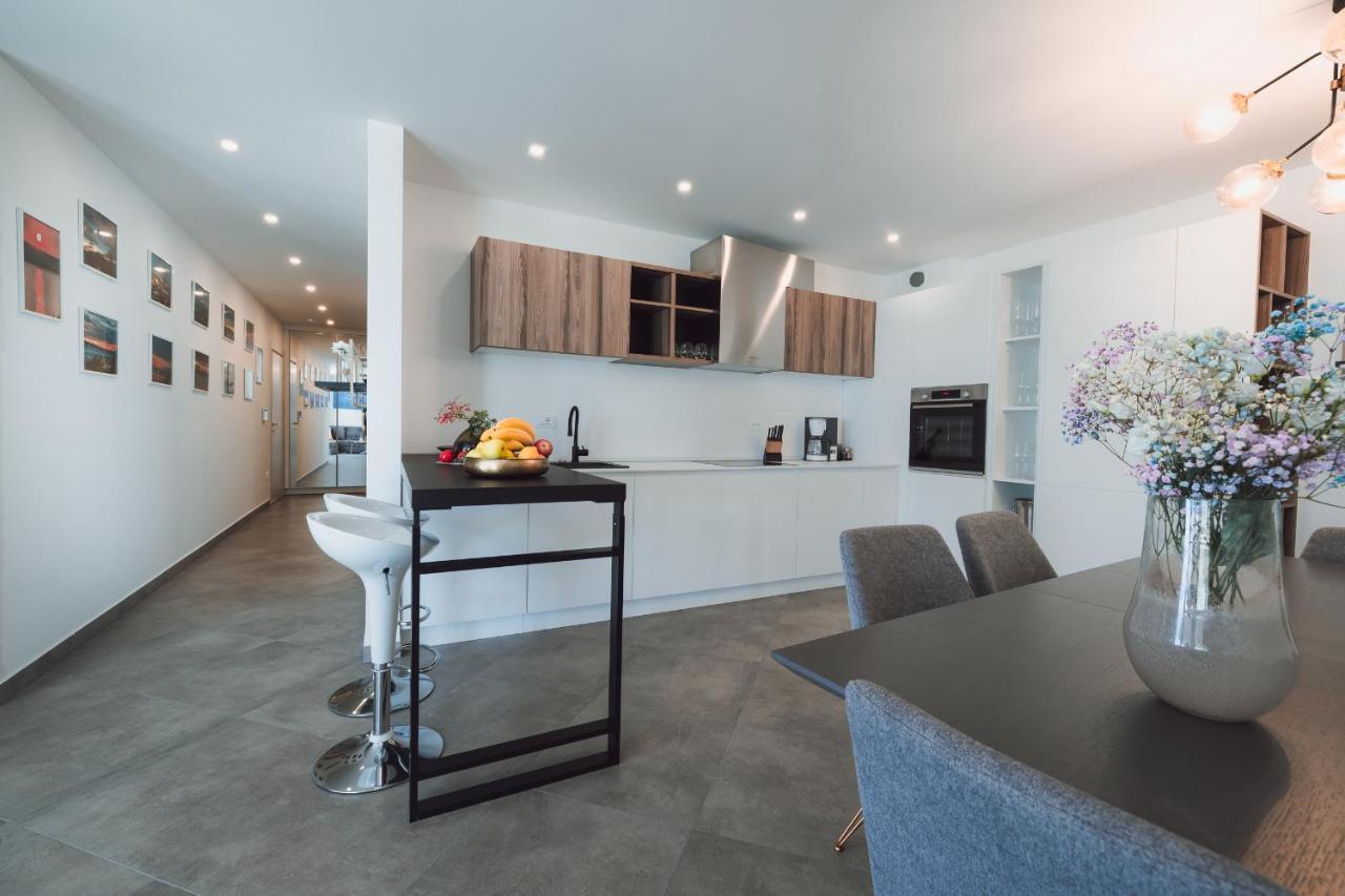 מאקרסקה Villa Smaragd - Lapis - Luxury Apartment With Shared Pool מראה חיצוני תמונה